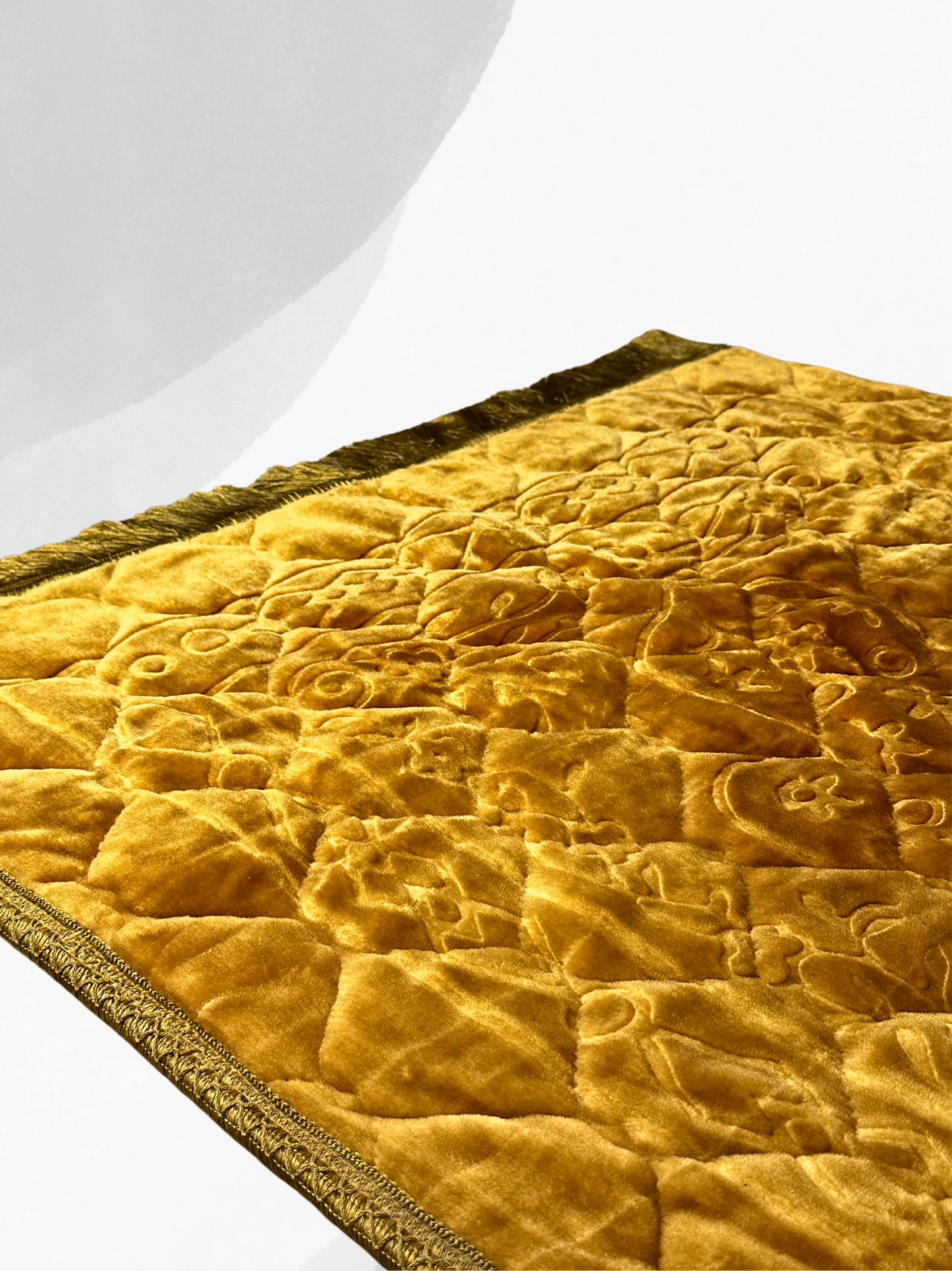 Premium Velvet Embossed Prayer Mat / Jaye Namaz