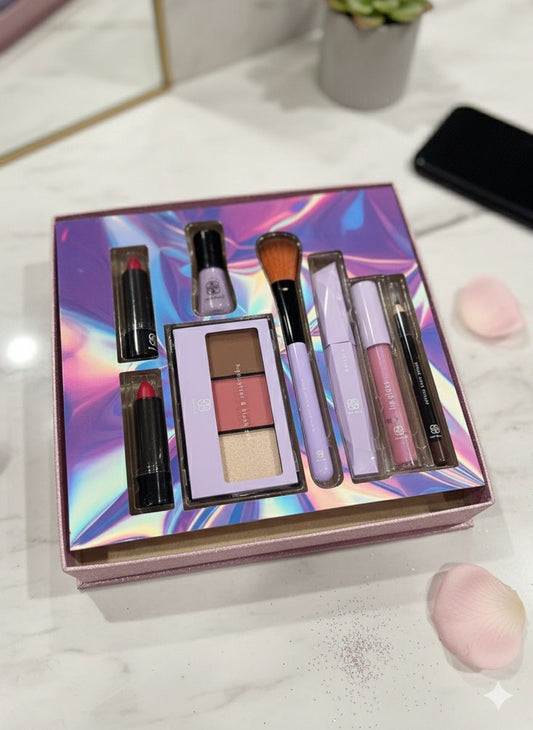 8-Piece Makeup Set by Daisy Fuentes