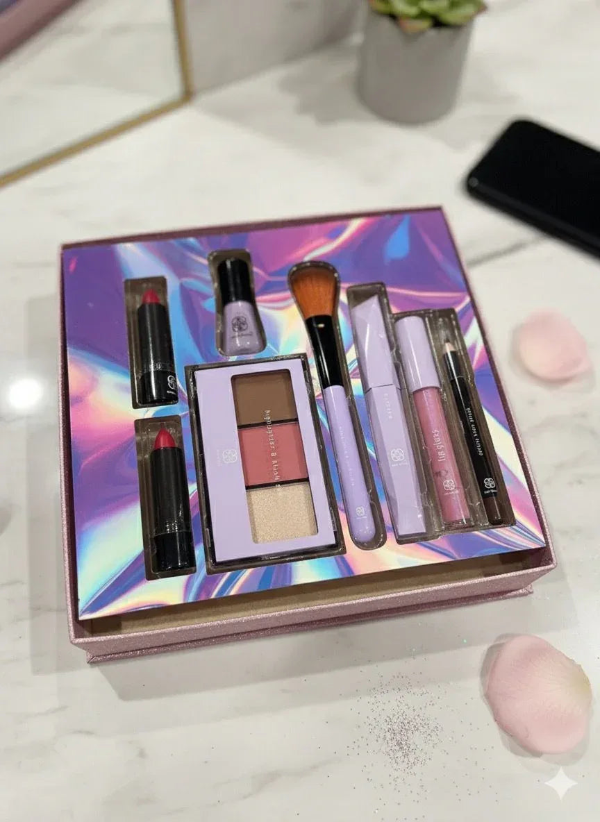 8-Piece Makeup Set by Daisy Fuentes - Gharaana