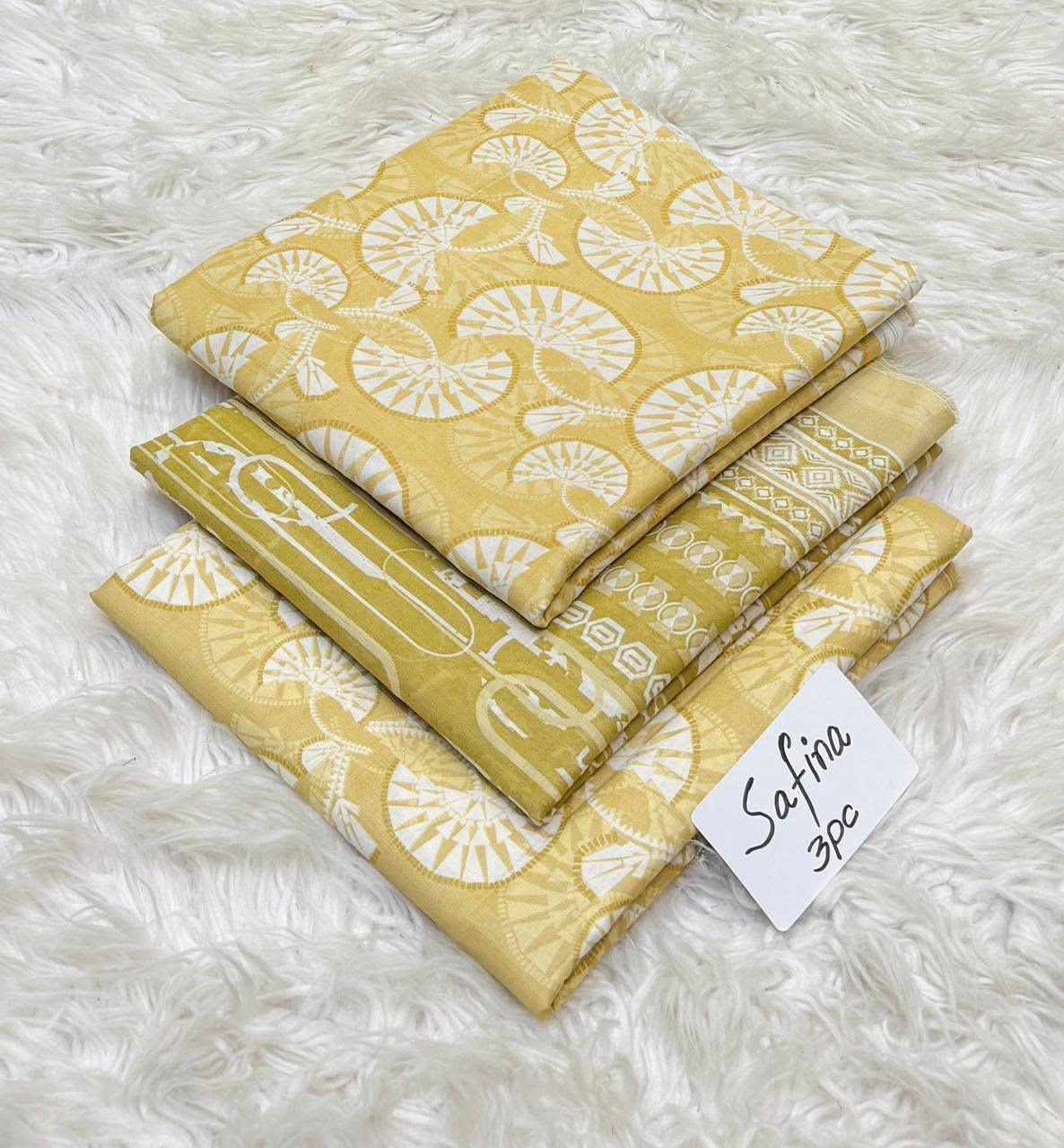 Lawn printed 3 Piece Suit - 4 - Gharaana